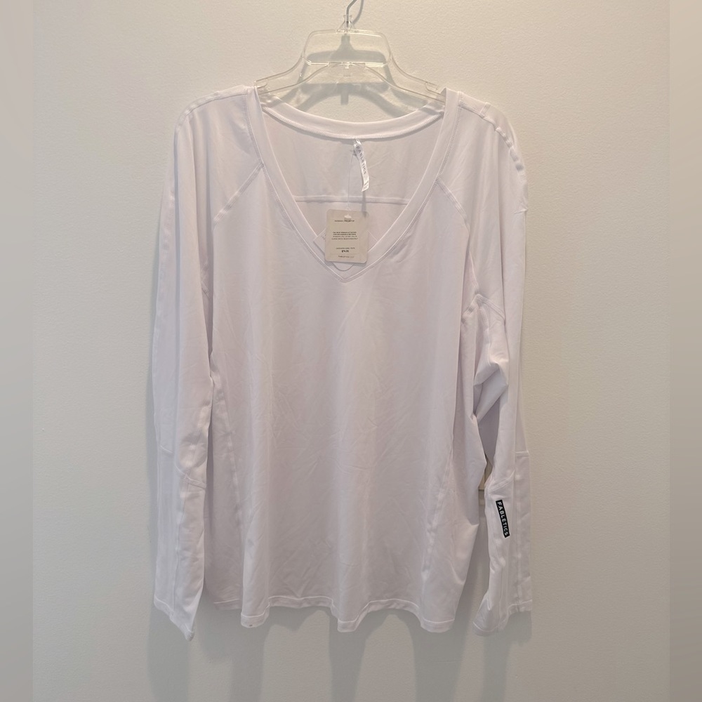 Fabletics - Phoneix Lite Long-Sleeve
Top White 1X